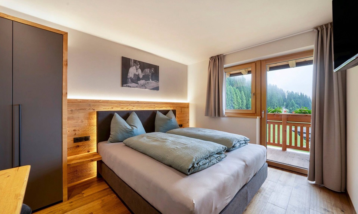 Ultimo Apartment | Studio Apartment 'Apartment Ocher' with Mountain View, Shared Garden and Wi-Fi