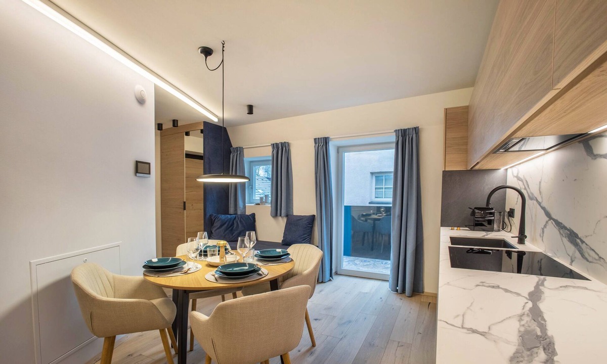 Brunico Apartment | Studio Apartment 'Avia Living Maria' with Mountain View, Balcony and Wi-Fi