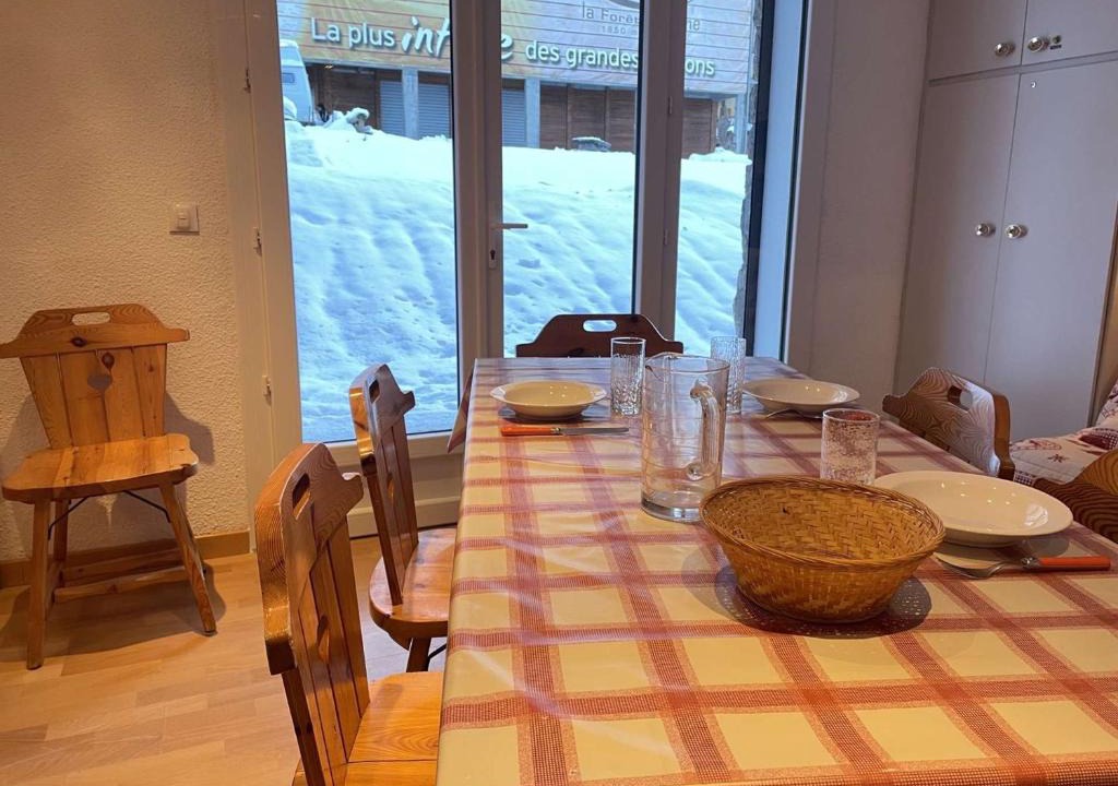 Risoul Apartment | Studio cabine 8 pers, Sud, pied de piste, centre station, proche commerces et ESF - FR-1-330-40