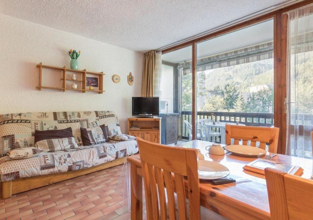 Chantemerle Apartment | Studio chaleureux avec balcon à Serre-Chevalier, parking et casier à ski – 4 personnes - FR-1-330E-3