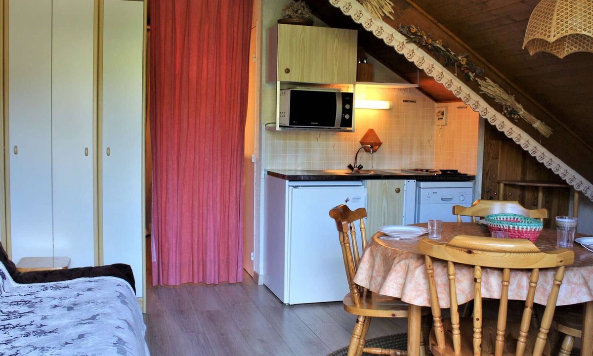 Risoul Apartment | Studio for 4 with balcony - Pets allowed - Free parking