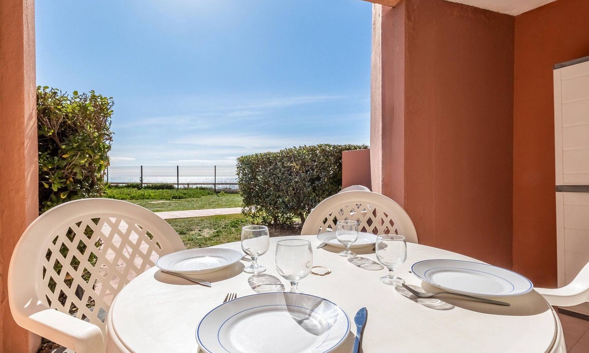 Sete Apartment | Studio for 4 with terrace, beach access, and private parking