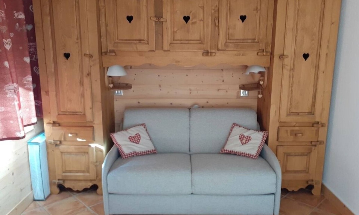 Valmorel Apartment | Studio ground floor ski in ski out terrace