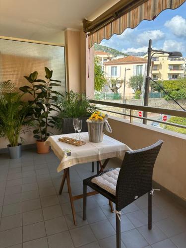 Roquebrune-Cap-Martin Apartment | Studio grande terrasse 2 min plage & commerces