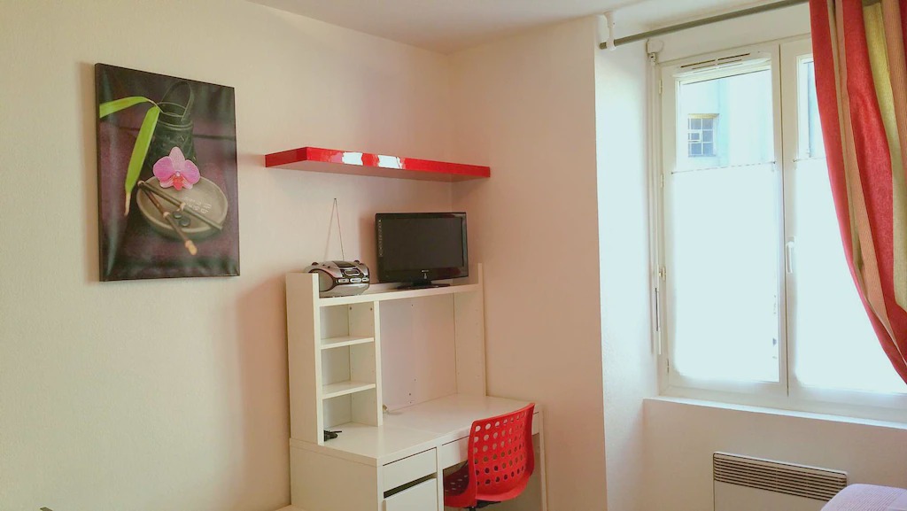 Digne-les-Bains Apartment | Studio - Heart of the City - Quiet