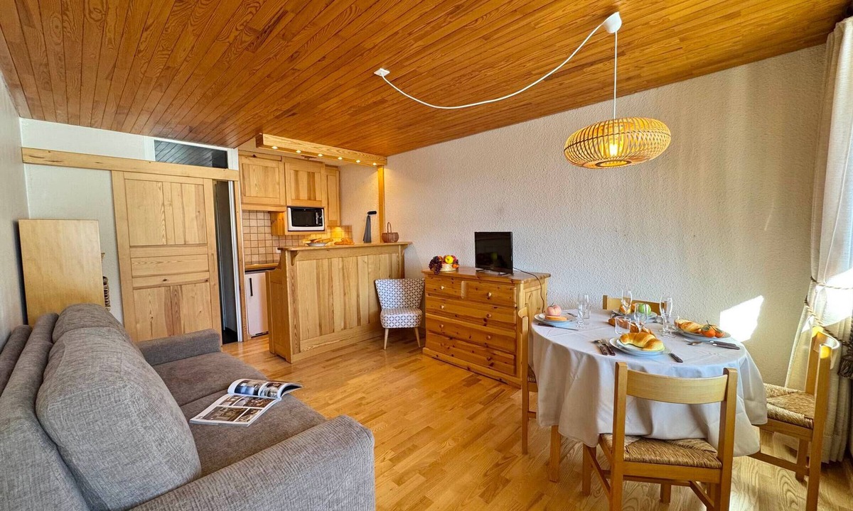 Les Claux Apartment | Studio in Vars for 4 people