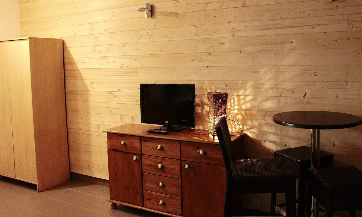 Isola Apartment | Studio Isola 2000 Front de Neige On the slopes and shopping arcade 2/3 p