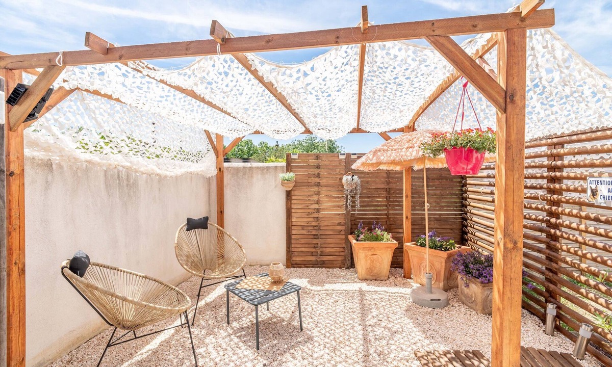 Villeneuve-les-Beziers Apartment | Studio 'La Perle Du Sud' with Private Patio, Wi-Fi, and Air Conditioning