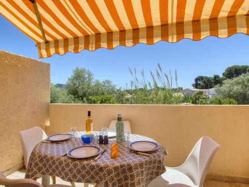 Les Lecques Apartment | Studio Les Lavandes-17 by Interhome