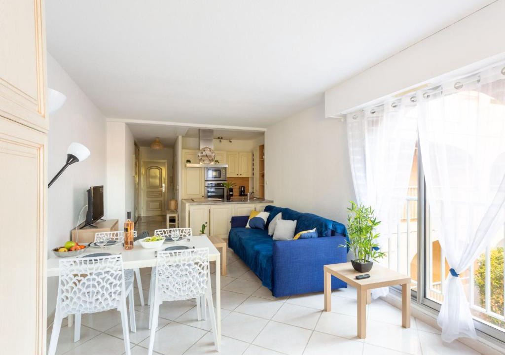 Hyeres Apartment | Studio Port de La Gavine-24 by Interhome