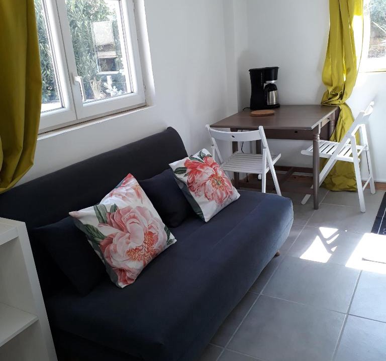 Apt Apartment | Studio tout équipé au calme