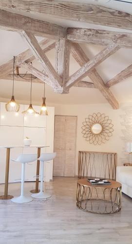 Mougins Apartment | Studio villa château Currault