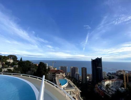Beausoleil Apartment | Studio with access to pool