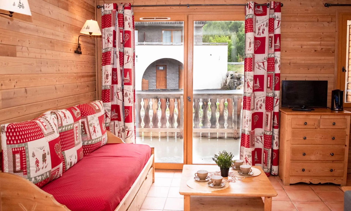 Pra Loup Apartment | Studio with balcony and parking in Pra Loup