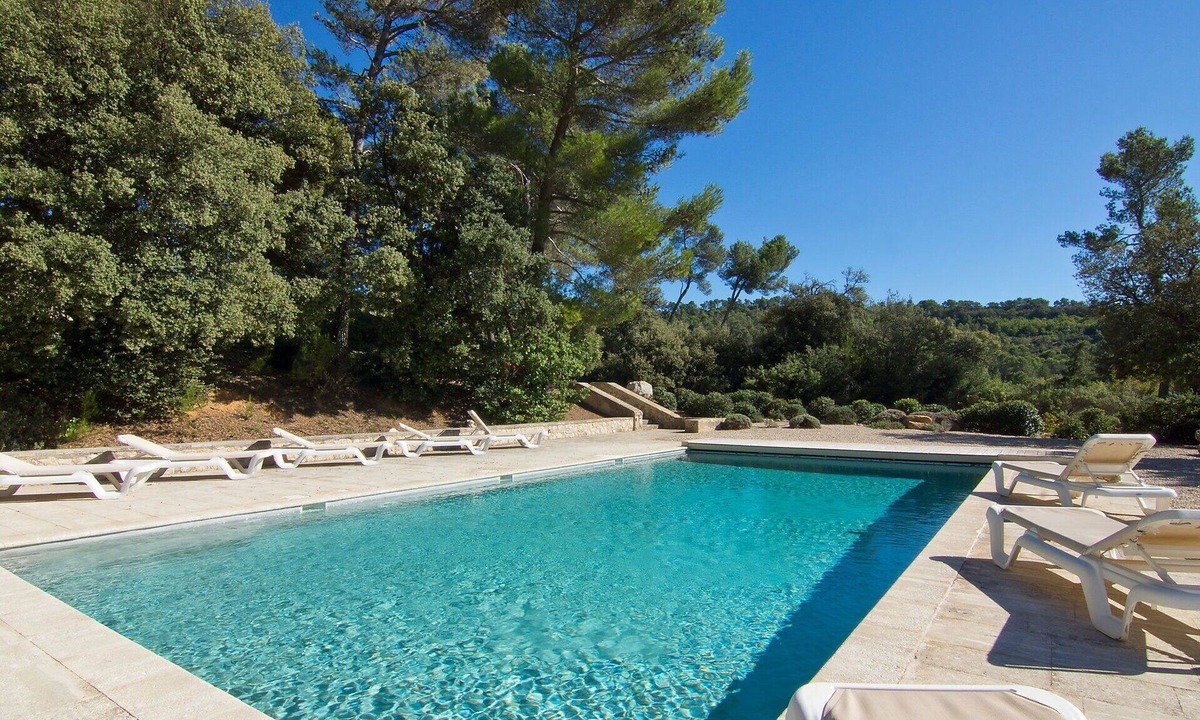 Grambois House | Stunning private villa for 12 people with private pool, WIFI, TV, terrace and pets allowed