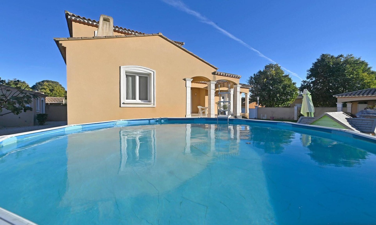 Raphele-les-Arles House | Stunning home in Arles with Wi-Fi
