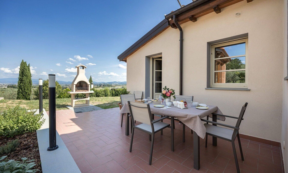Poggio a Caiano Villa | Stunning private villa with WIFI, A/C, hot tub, pets allowed and panoramic view, close to Florence