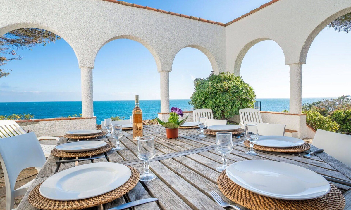 Antheor House | Stunning private villa for 8 people with A/C, WIFI, TV and terrace