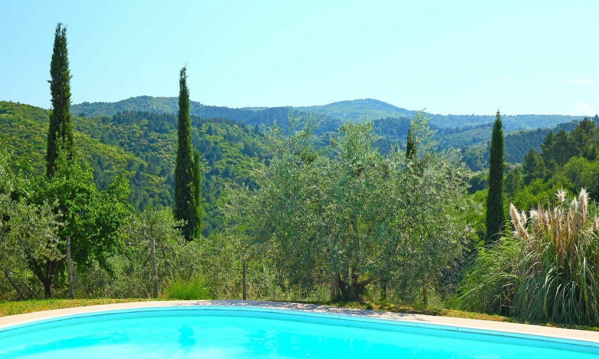 Montevarchi Villa | Stunning private villa with A/C, private pool, WIFI, TV, patio, panoramic view and parking