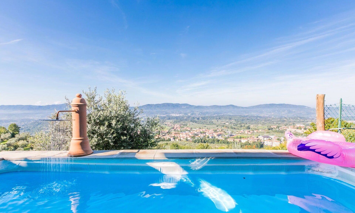 Bivio Pozzo Villa | Stunning villa with private pool, A/C, WIFI, TV, patio, pets allowed and panoramic view