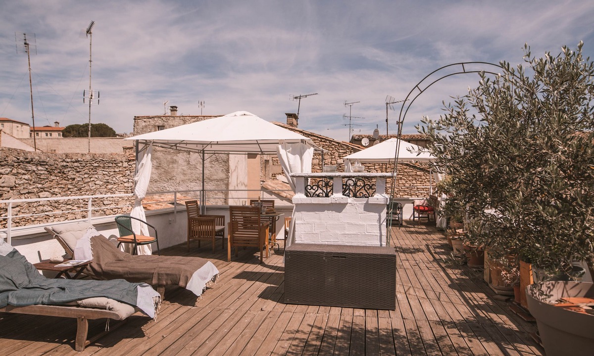 Faubourg Apartment | Stylish 2 bedroom apart. with breathtaking private Rooftop, garage