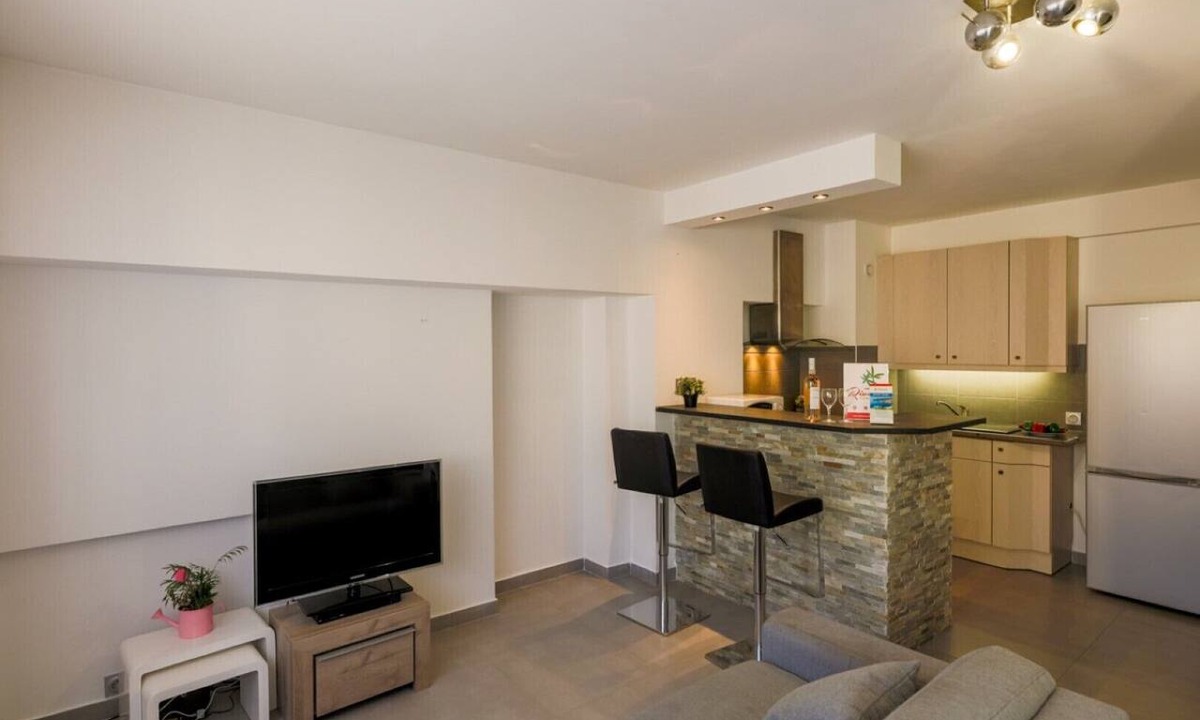 Carre d'Or Apartment | SUEDE 4 AP4210 By Riviera Holiday Homes