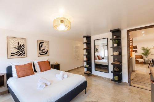 Apt Apartment | Suite Colorado Provençal- Apt Centre & Clim