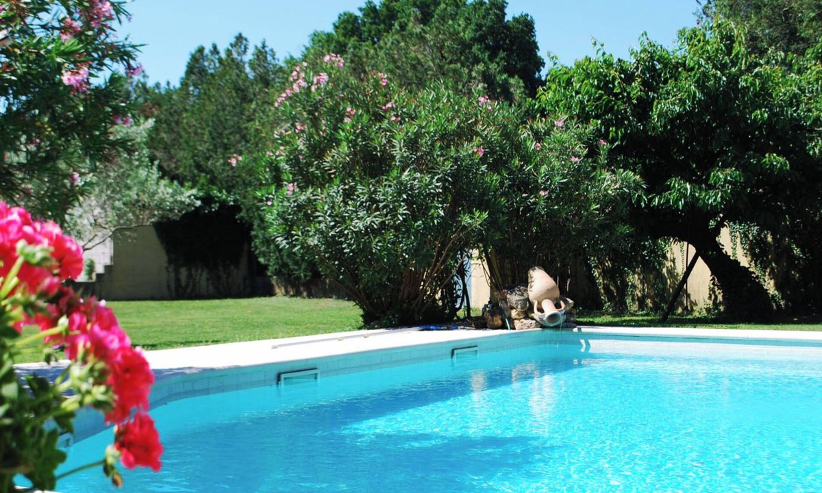 Sorgues House | Superb villa 10 minutes from Avignon, not overlooked