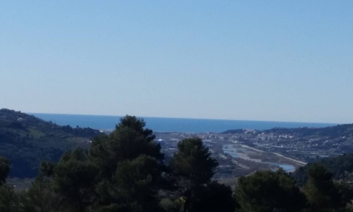 Carros Villa | Superbe 3P dans villa avec vue mer et collines