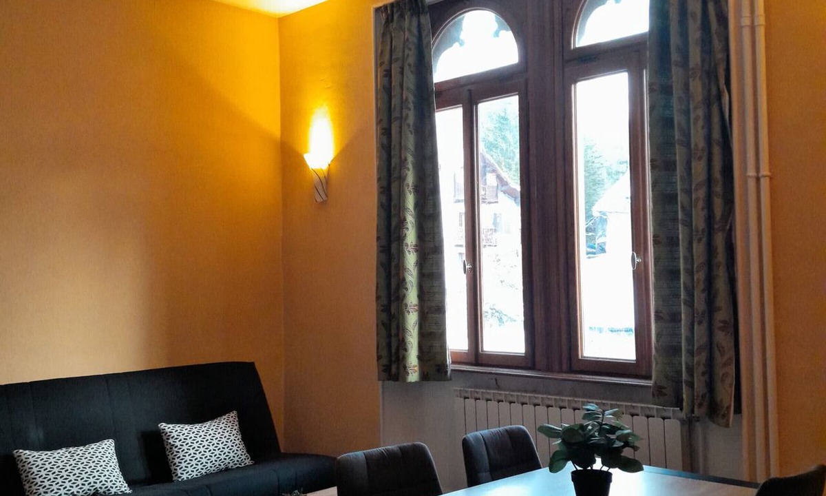 Jausiers Apartment | T2 Apartment in Castle, 4 people, pool, pets allowed