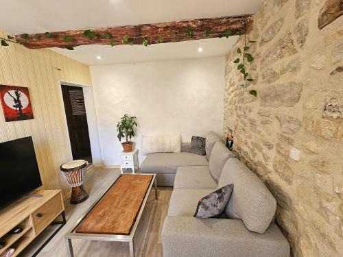 Auribeau Apartment | T2 au calme au cœur du luberon