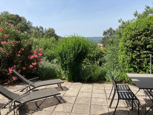 Greoux-les-Bains Apartment | T2 Classé 2* calme au coeur du village provençale