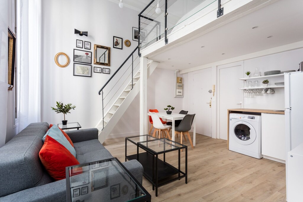 Comedie Apartment | T2 duplex historical center