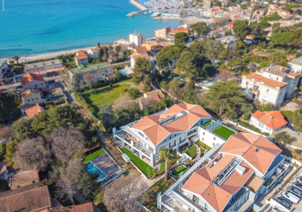 Les Lecques Apartment | T3 NEUF – C13 - JARDIN-TERRASSE ET PISCINE – ACCÈS DIRECT PLAGES ET CENTRE VILLAGE