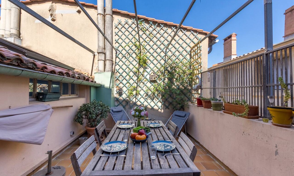 Historic Centre Apartment | Terrasse de la canourgue - Première conciergerie
