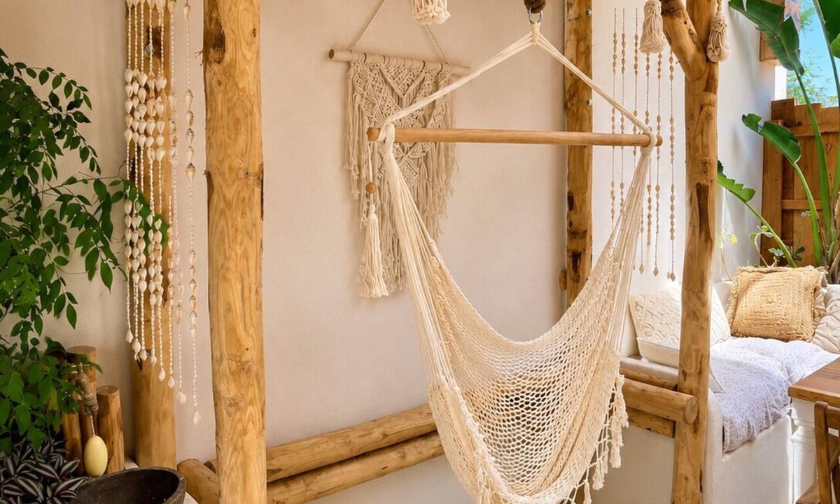 Les Sablettes House | The latest LouMiou favorite, just 50 meters from the sea