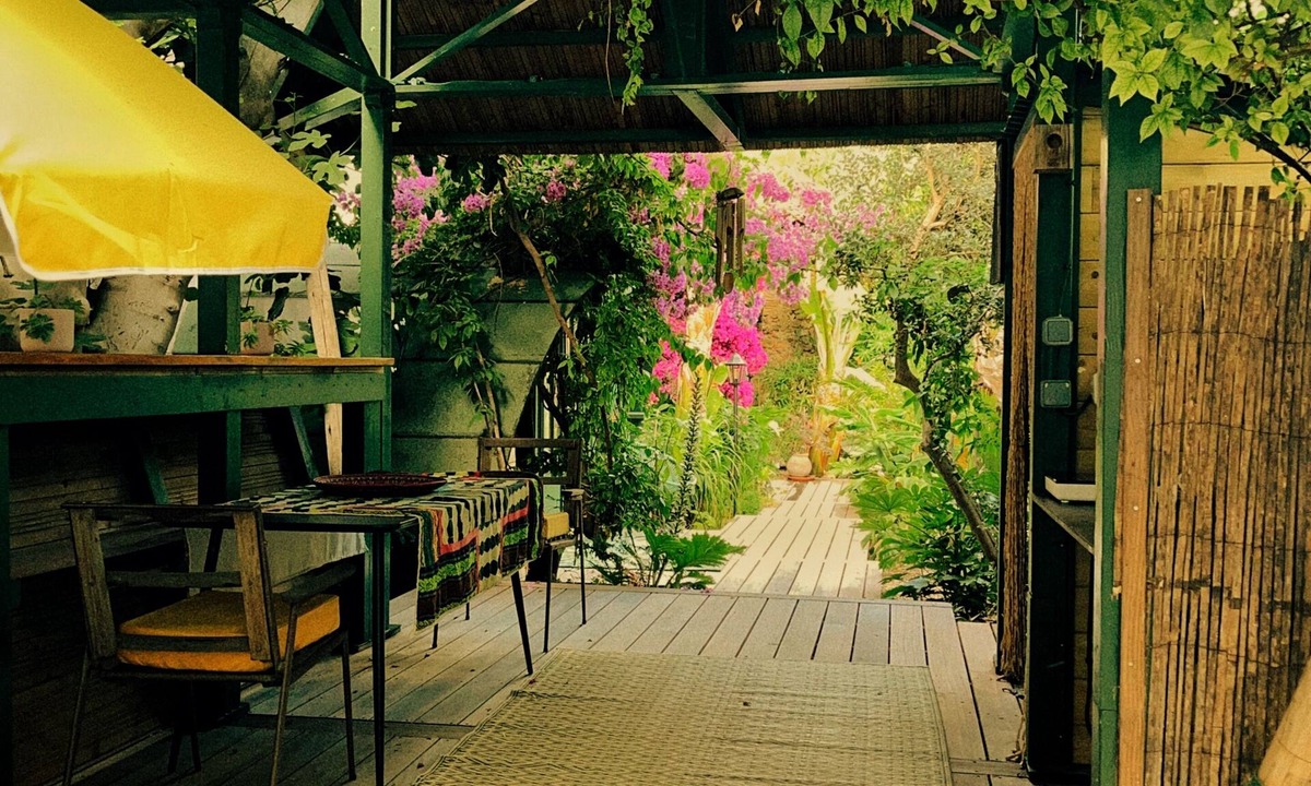 Marseille Bed & Breakfast | The OASIS of the BASKET