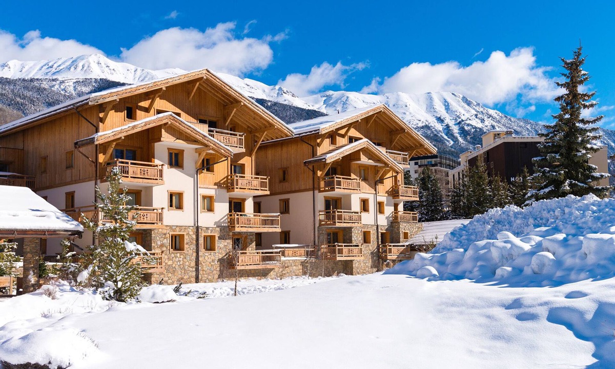 Chantemerle Apartment | travelski home premium Résidence Le Hameau du Rocher Blanc 4* - 3 pièces 6 personnes