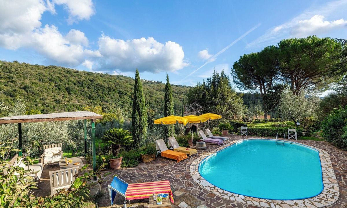Greve in Chianti House | Tuscany Chianti Villa with Private Pool and Garden, A/C, WiFi, EV Charger