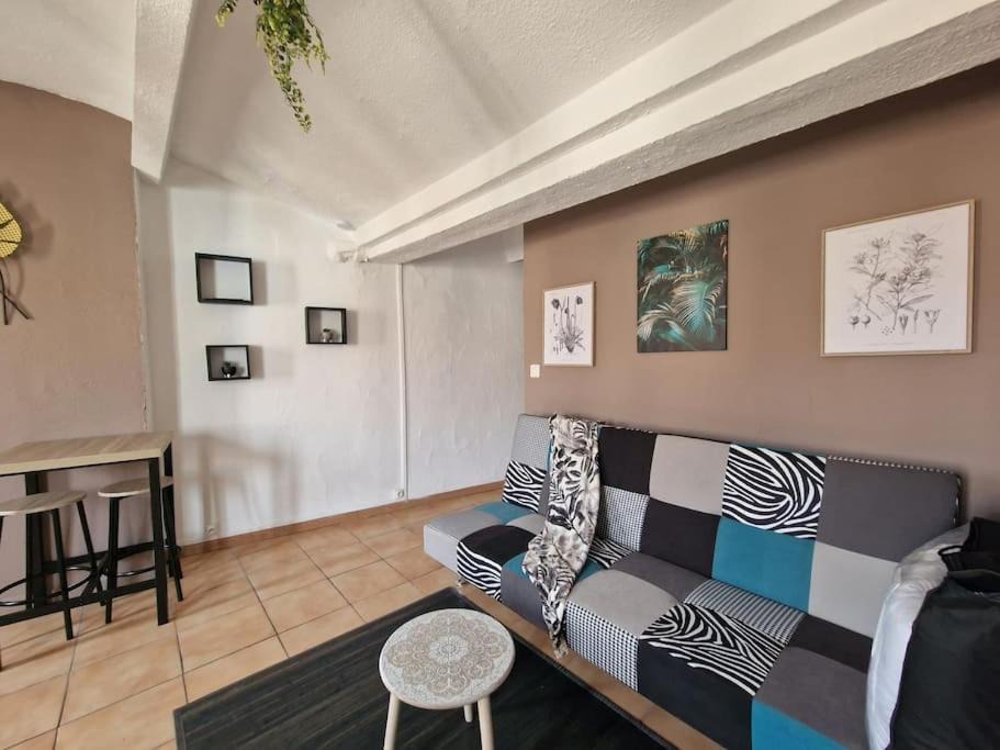 Saint-Mathieu Apartment | Un air de botanisme