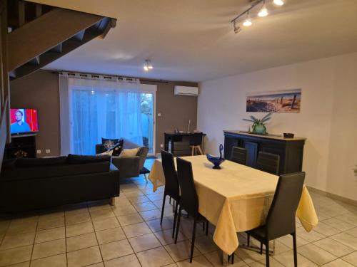 Port-Saint-Louis-du-Rhone House | Un Brin de Mistral