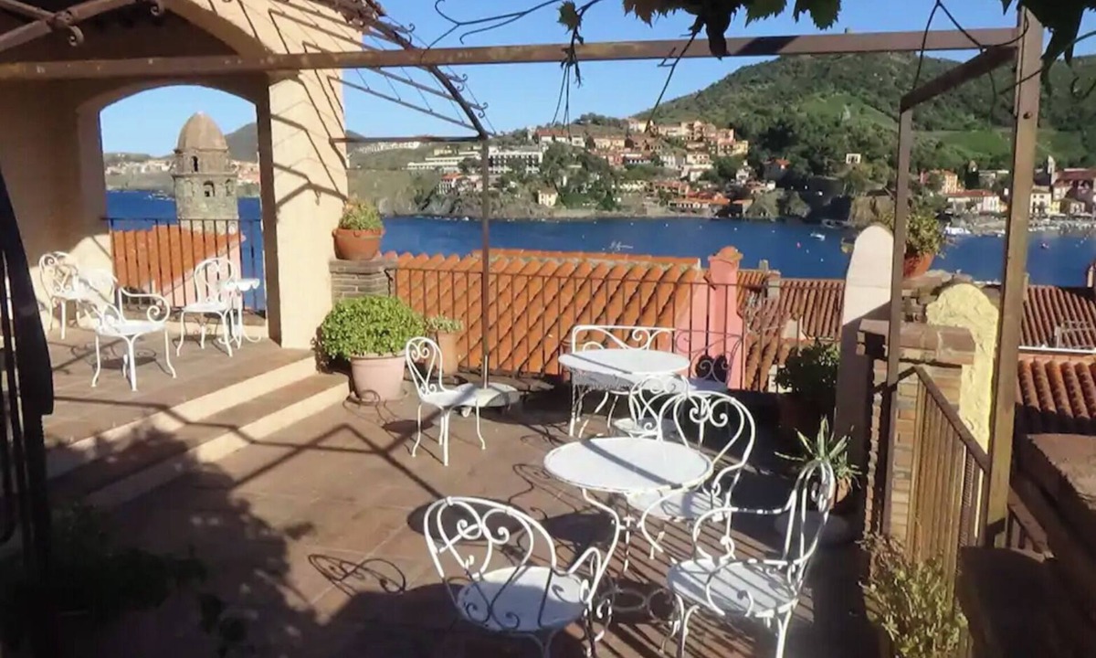Collioure Villa | Unique house with stunning views of the bay & mountains in old town