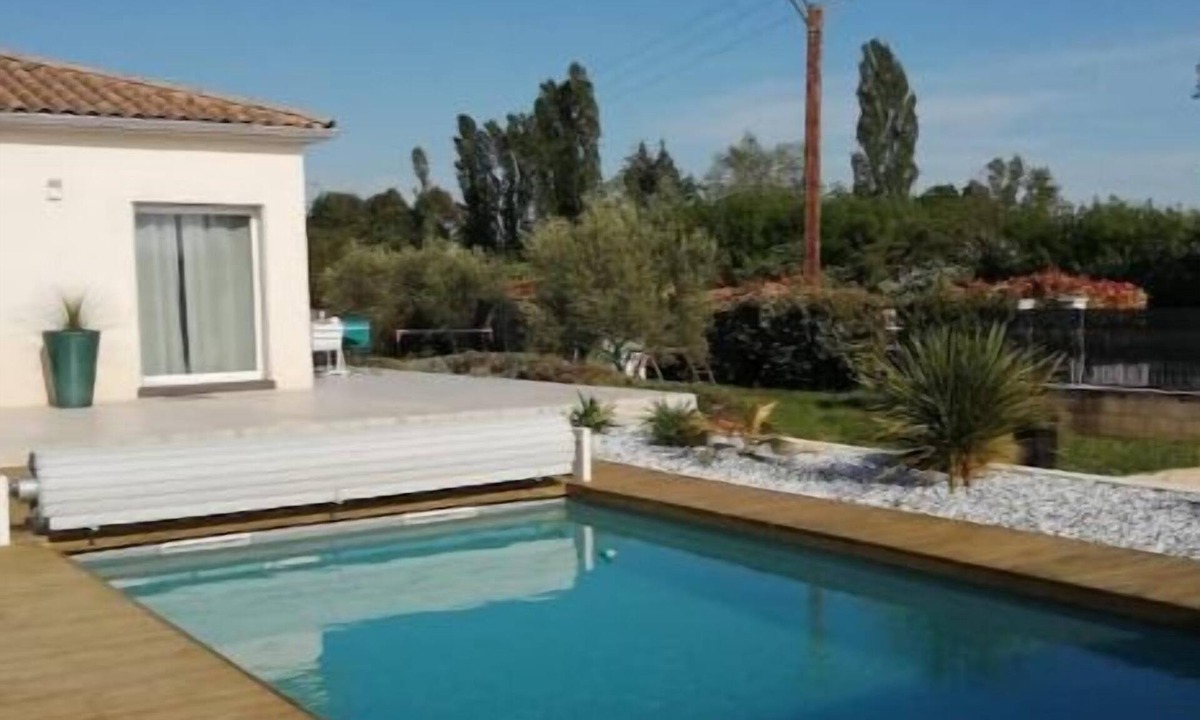 Serviers-et-Labaume Apartment | Uzes (8km), lovely guest house with swimming pool.