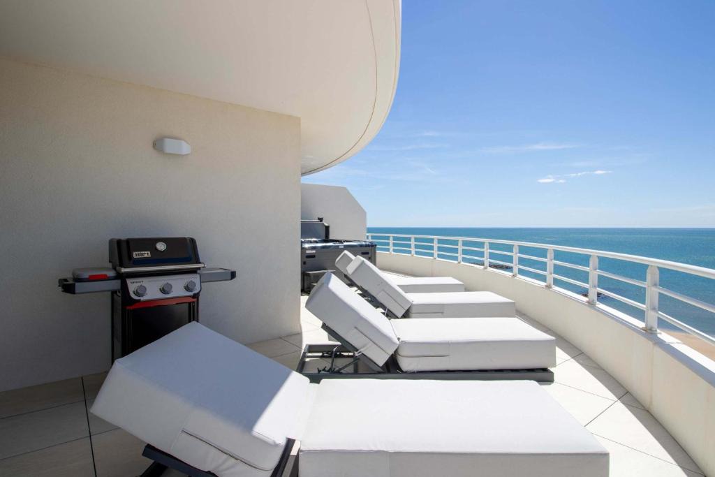 Valras-Plage Apartment | Valras-Loc Panarea Duplex avec vue mer, spa