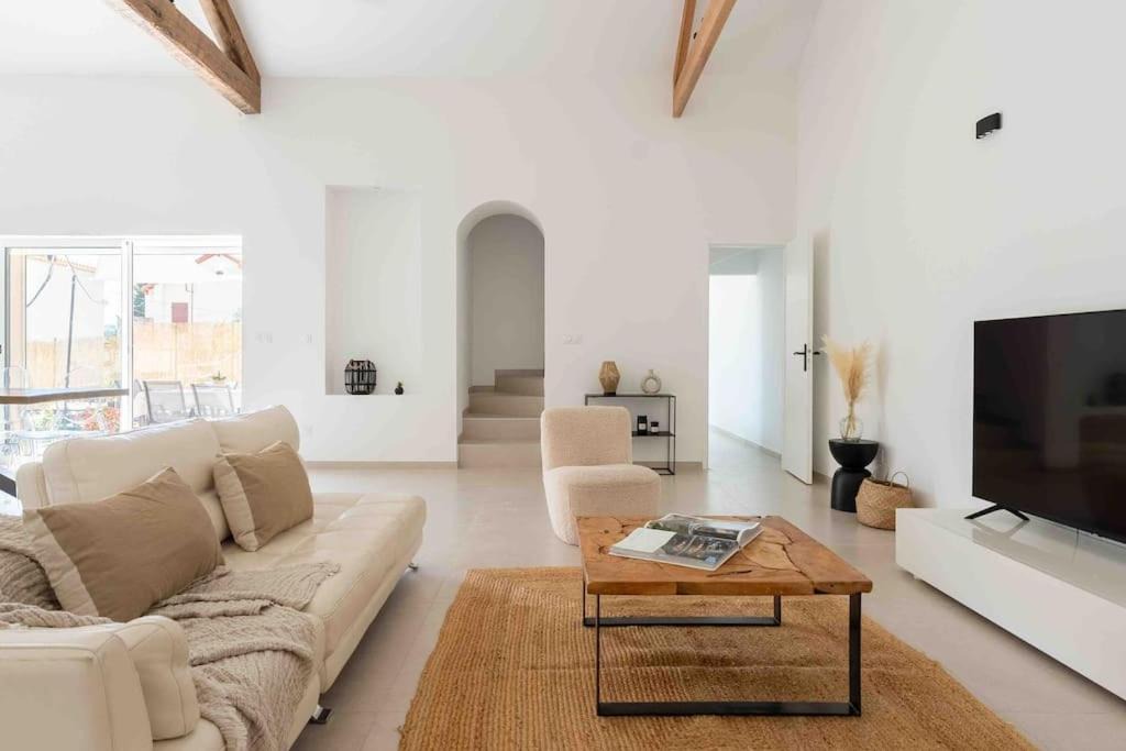 Septemes-les-Vallons House | Villa 8 pers 5 min Marseille