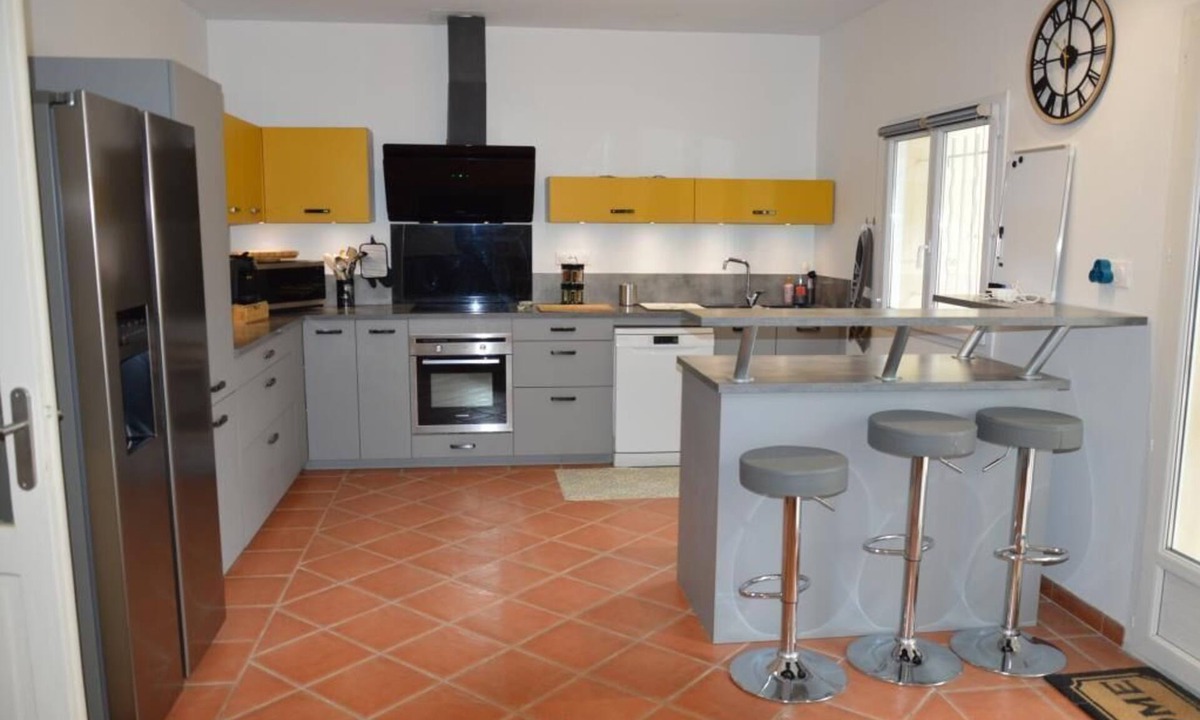 Cuges-les-Pins House | Villa 8 to 10 pers wifi BBQ Ok corral Beach near Toulon Marseille Aubagne