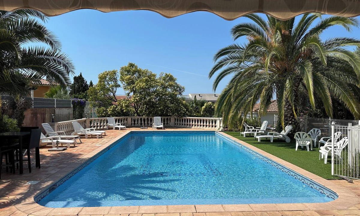 Saint-Raphael Apartment | Villa Alix F3 air-conditioned with swimming pool