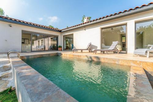 Russan Apartment | Villa Au Bord Du Gardon