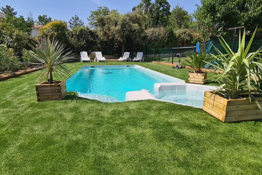 Monteils House | Villa avec piscine et jacuzzi proche d'uzes