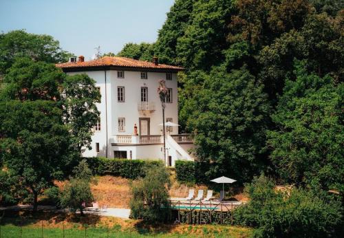 Vicopelago Villa | Villa Bianca charming Tuscany house with pool